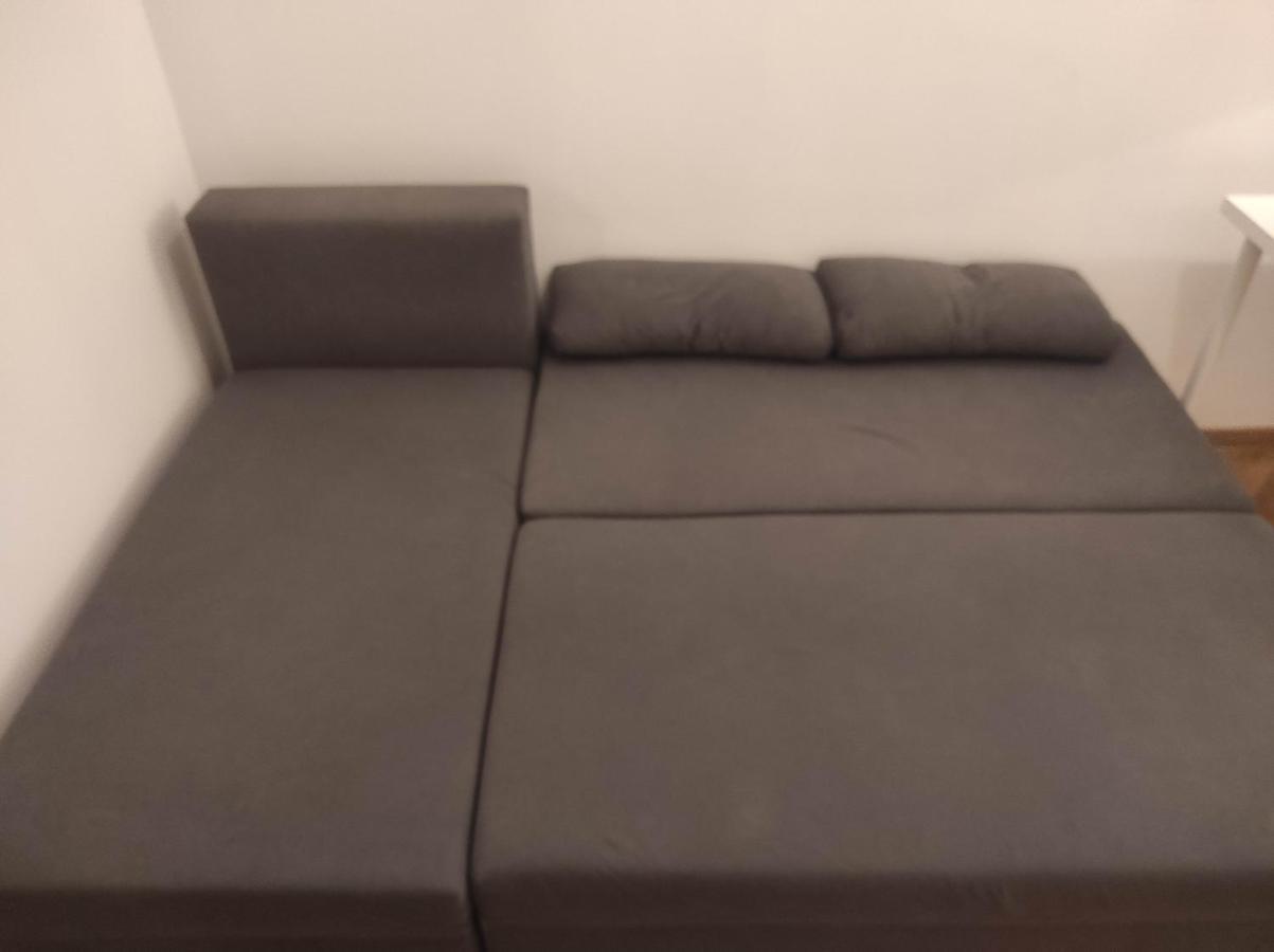 Nice Room With 2 Shared Bathrooms ,Wc , 2Km To Old Town -100M From Metro Szwedzka Varsó Kültér fotó