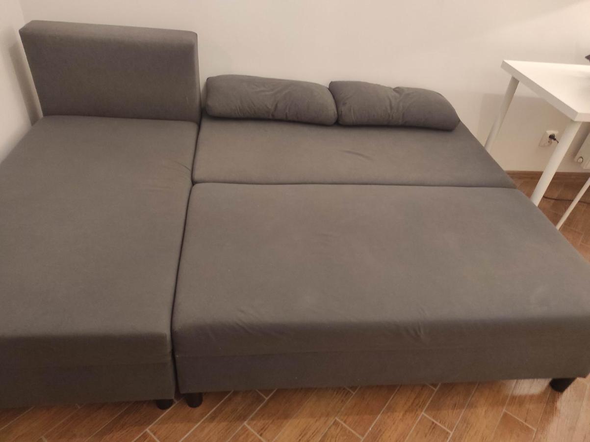 Nice Room With 2 Shared Bathrooms ,Wc , 2Km To Old Town -100M From Metro Szwedzka Varsó Kültér fotó